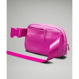 Lululemon Everywhere Belt Bag